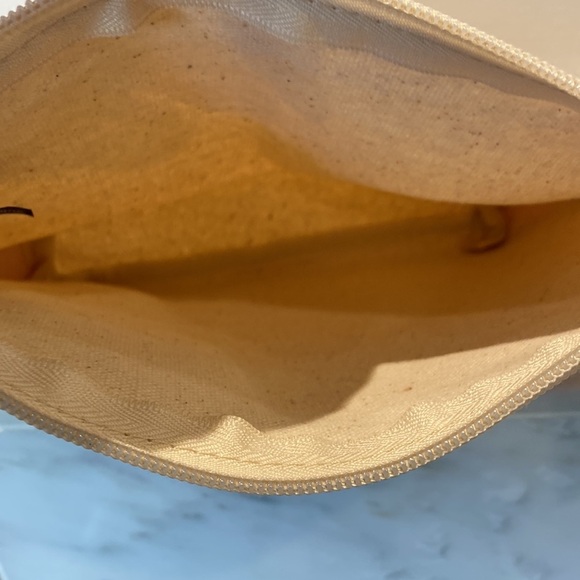 It Cosmetics x Ana Jaks Beautiful Together Cosmetic Bag NWOT - Picture 5 of 7